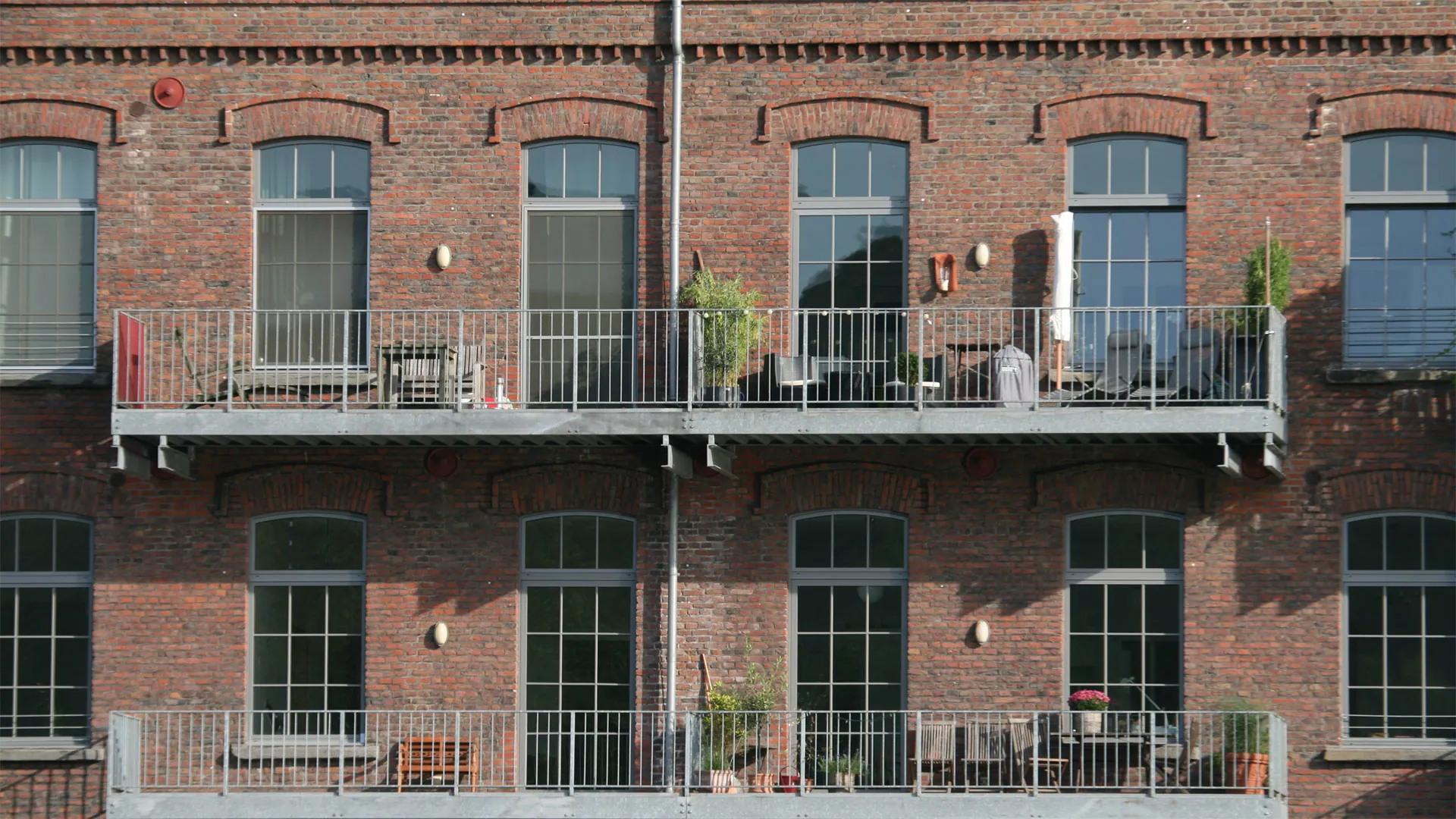 Bild Haus mit Balkonen